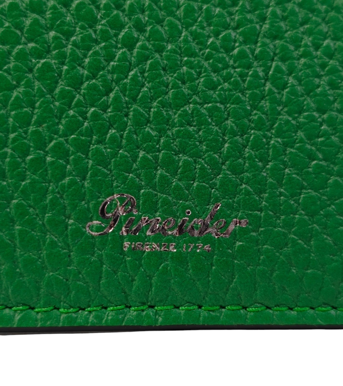 220$ PINEIDER FIRENZE 1774 "Bottolato" Passport Holder Grain Calf Green