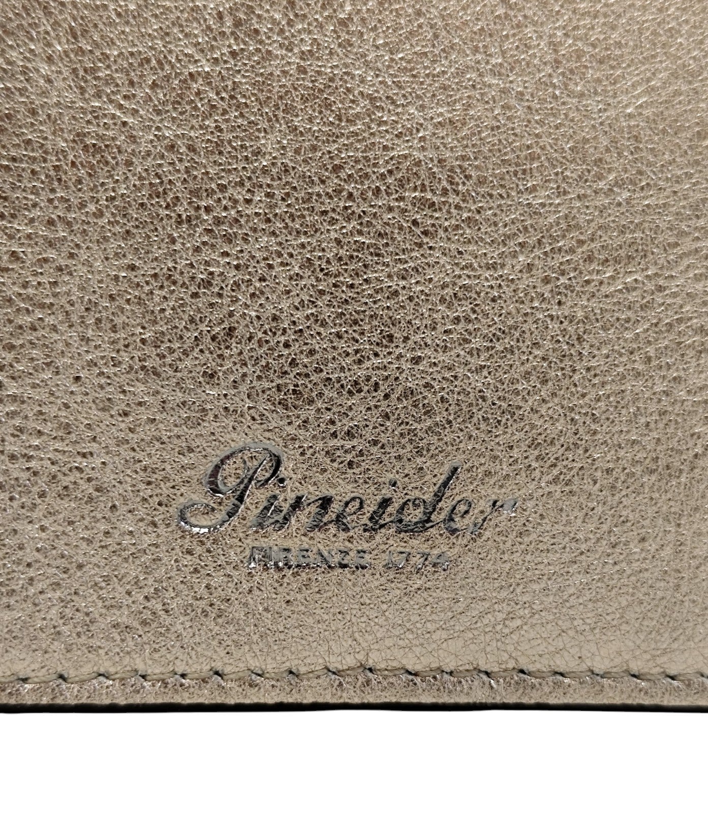 220$ PINEIDER FIRENZE 1774 "Metro Smooth" Passport Holder Calf Gold