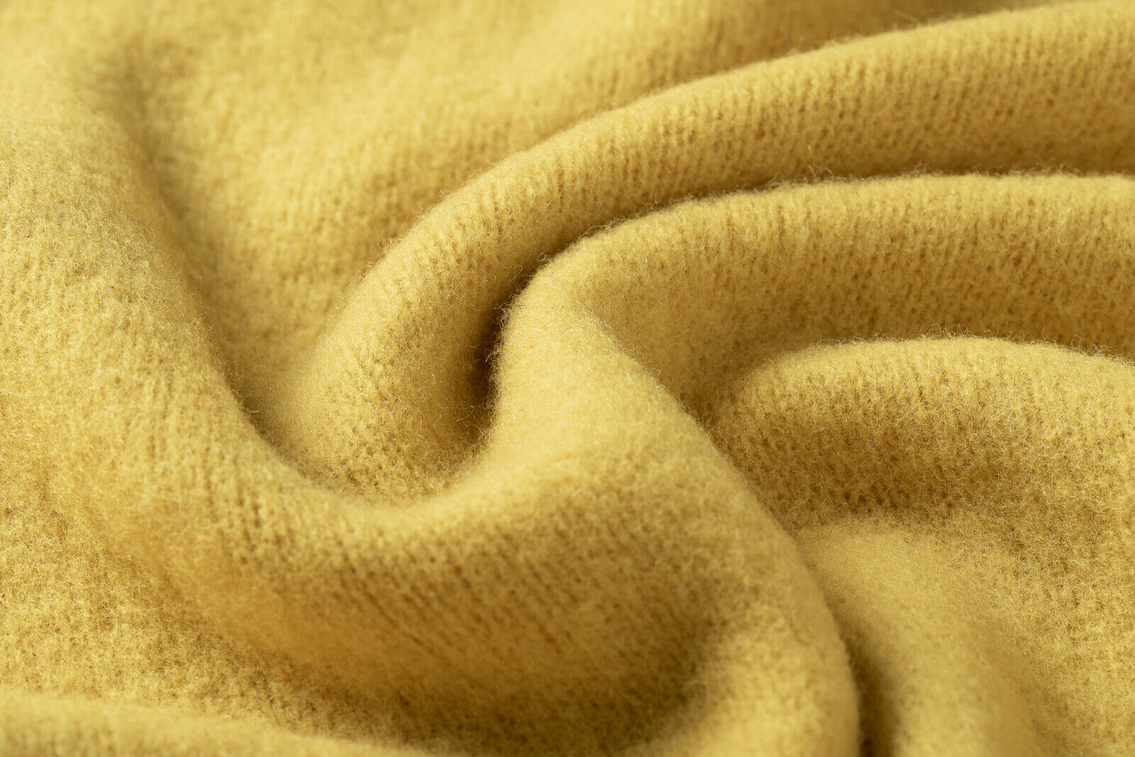Italian Luxury Knitwear DRUMOHR Sweater Geelong Lambswool Yellow 38 US / 48 EU