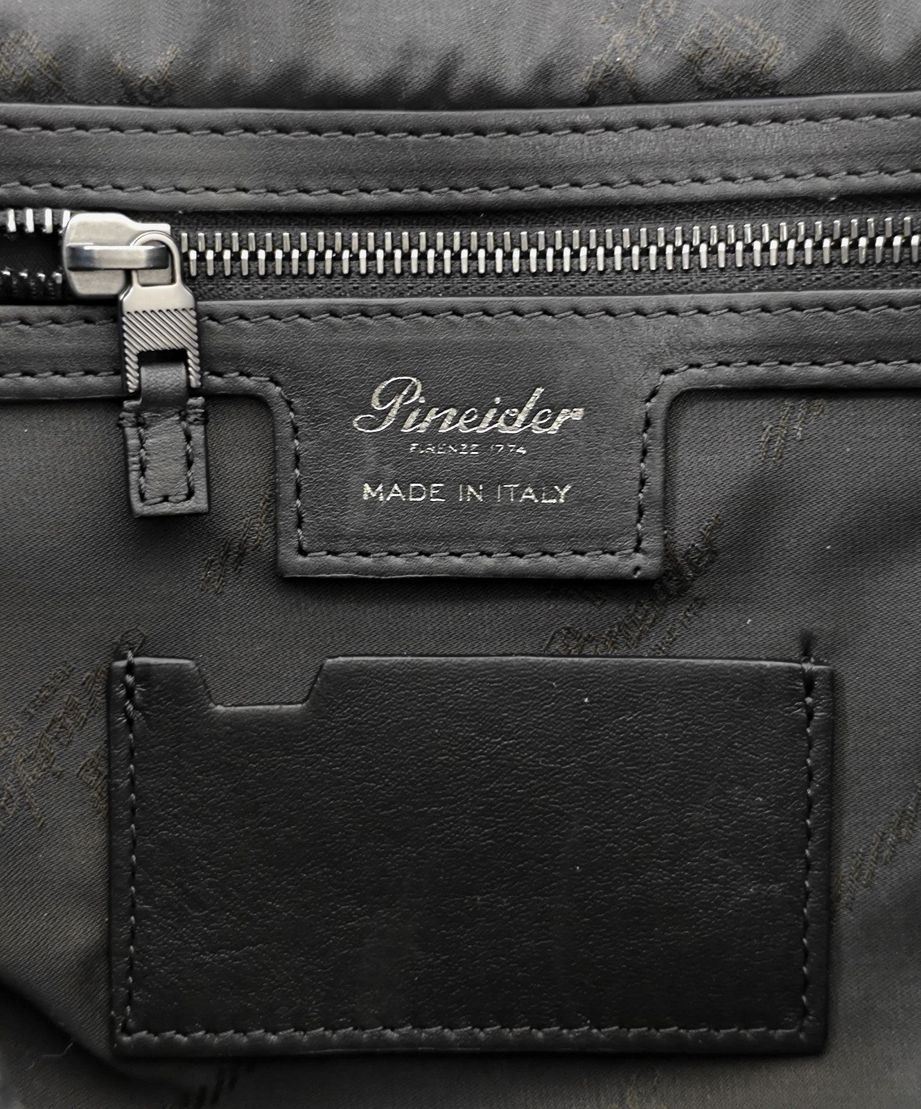 1050$ PINEIDER FIRENZE 1774 "Bottolato" Black Grain Calf Work Messenger Bag