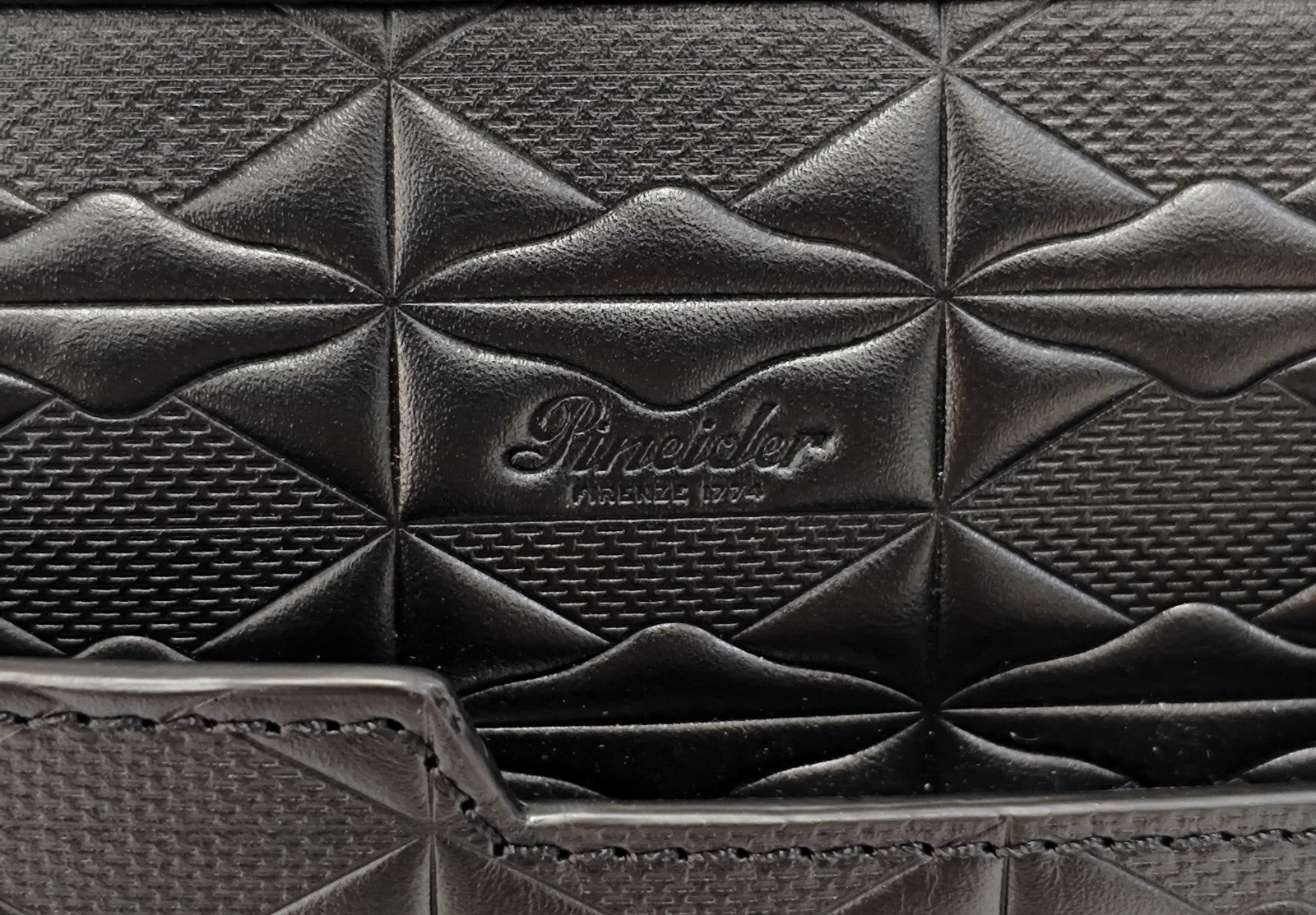 1550$ PINEIDER FIRENZE Embossed Empress Calf Large Duffle Bag Travel Black