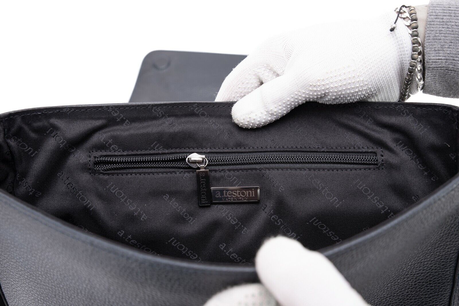 $890 Testoni Bologna Messenger Bag / Work Bag Blue Navy Grain Calf
