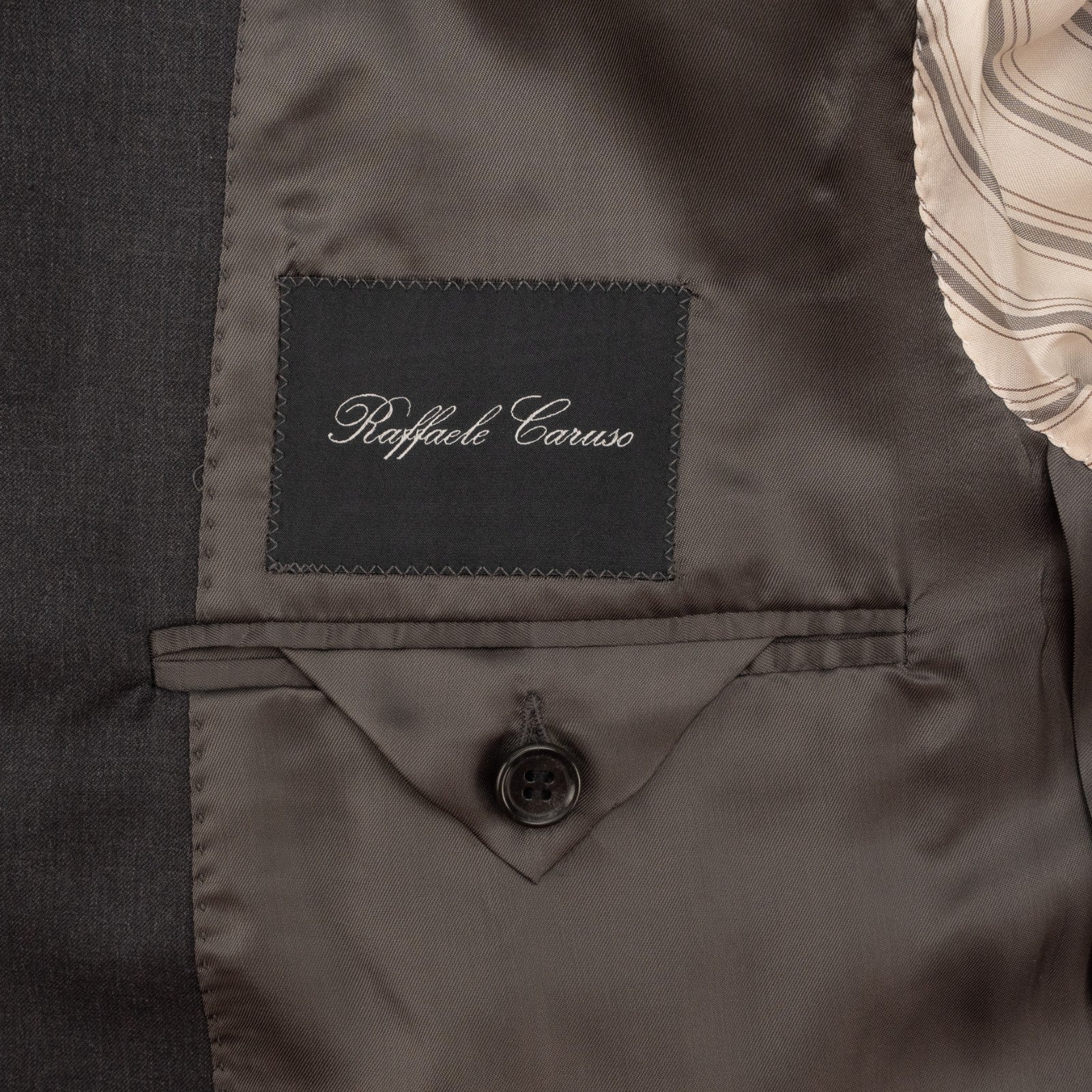 $2400 RAFFAELE CARUSO Dark Gray 3/2 Roll Suit Fine Wool 110's 42 US / 52 EU