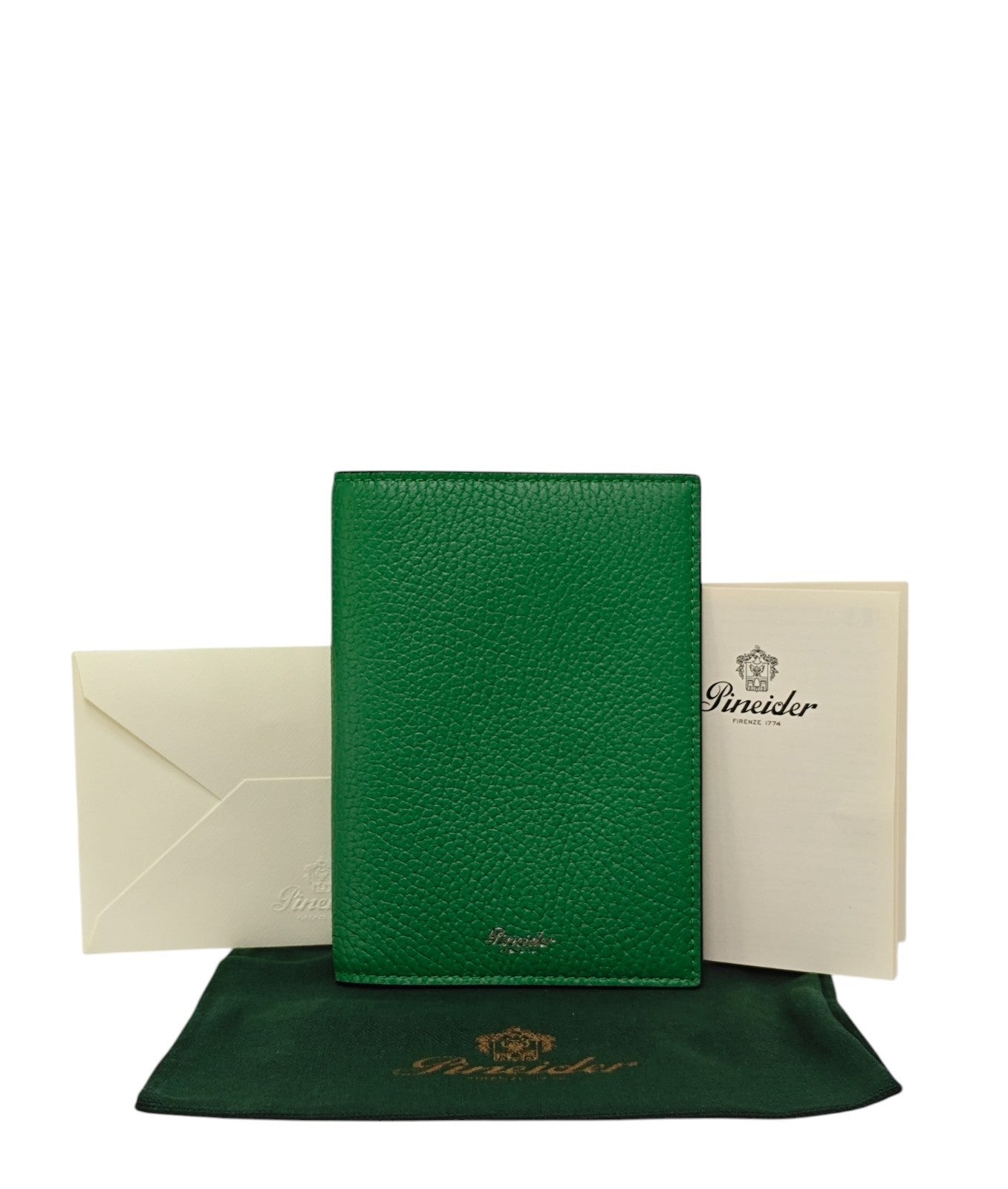 220$ PINEIDER FIRENZE 1774 "Bottolato" Passport Holder Grain Calf Green