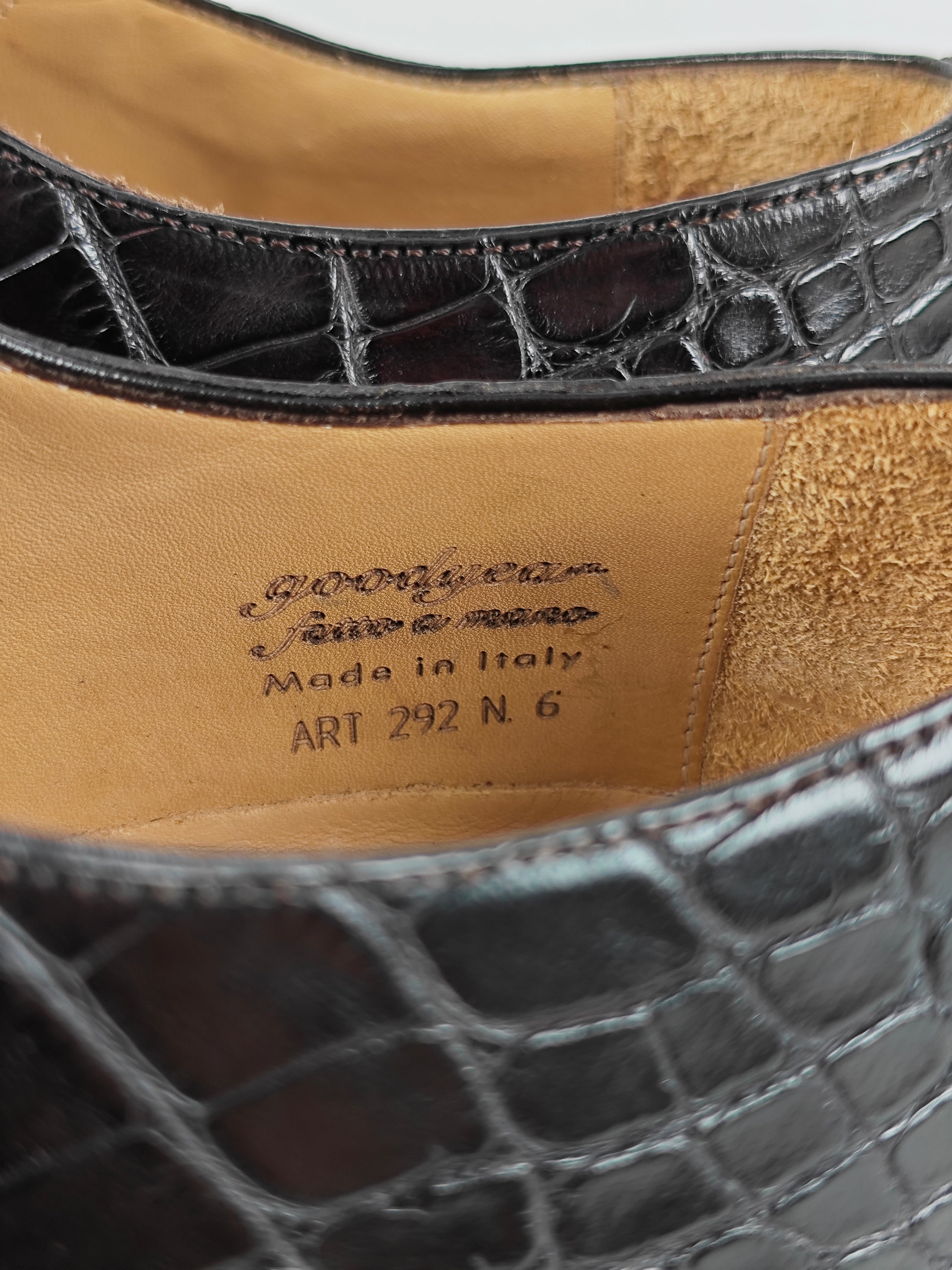 SUTOR MANTELLASSI Brown Goodyear Oxford Shoes 100% Alligator