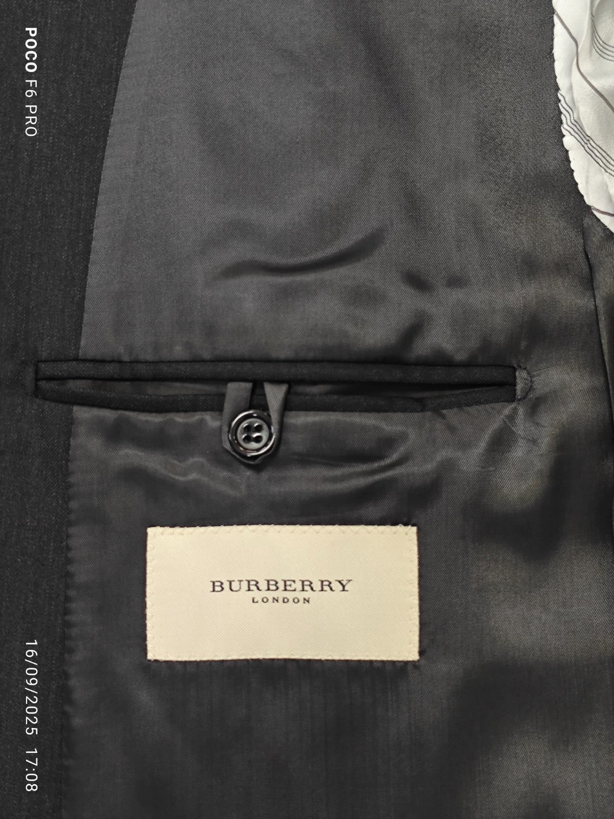 $1800 BURBERRY LONDON Charcoal Gray Solid Suit Fine Wool 150's  48 US / 58 EU 7R