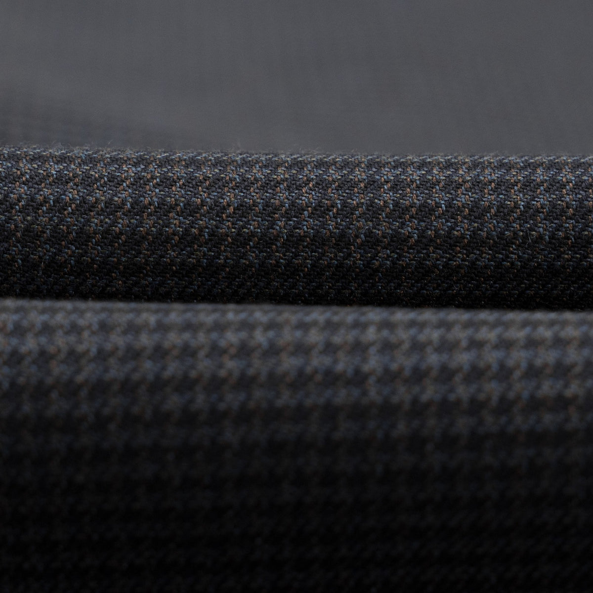 $6800 ISAIA "Marechiaro" Gray Suit Fine Wool & Silk Houndstooth 46 US / 56 EU 8R
