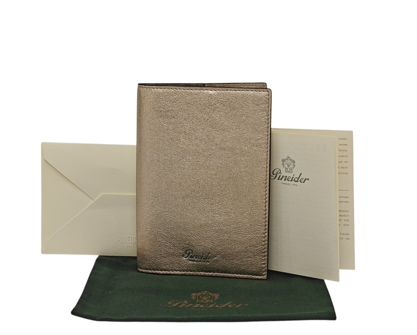 220$ PINEIDER FIRENZE 1774 "Metro Smooth" Passport Holder Calf Gold