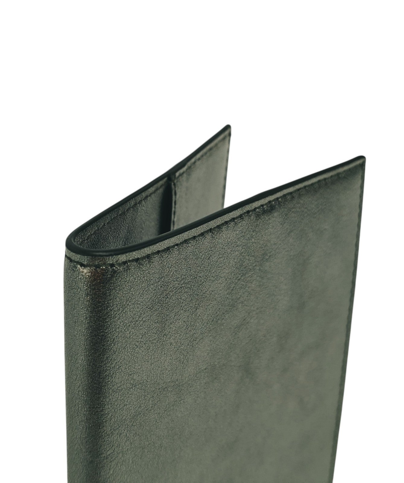 220$ PINEIDER FIRENZE 1774 "Metro Smooth" Passport Holder Calf Laminated Silver