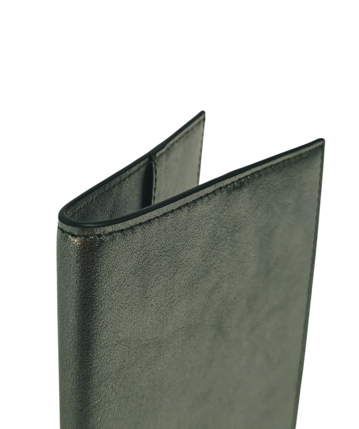 220$ PINEIDER FIRENZE 1774 "Metro Smooth" Passport Holder Calf Laminated Silver