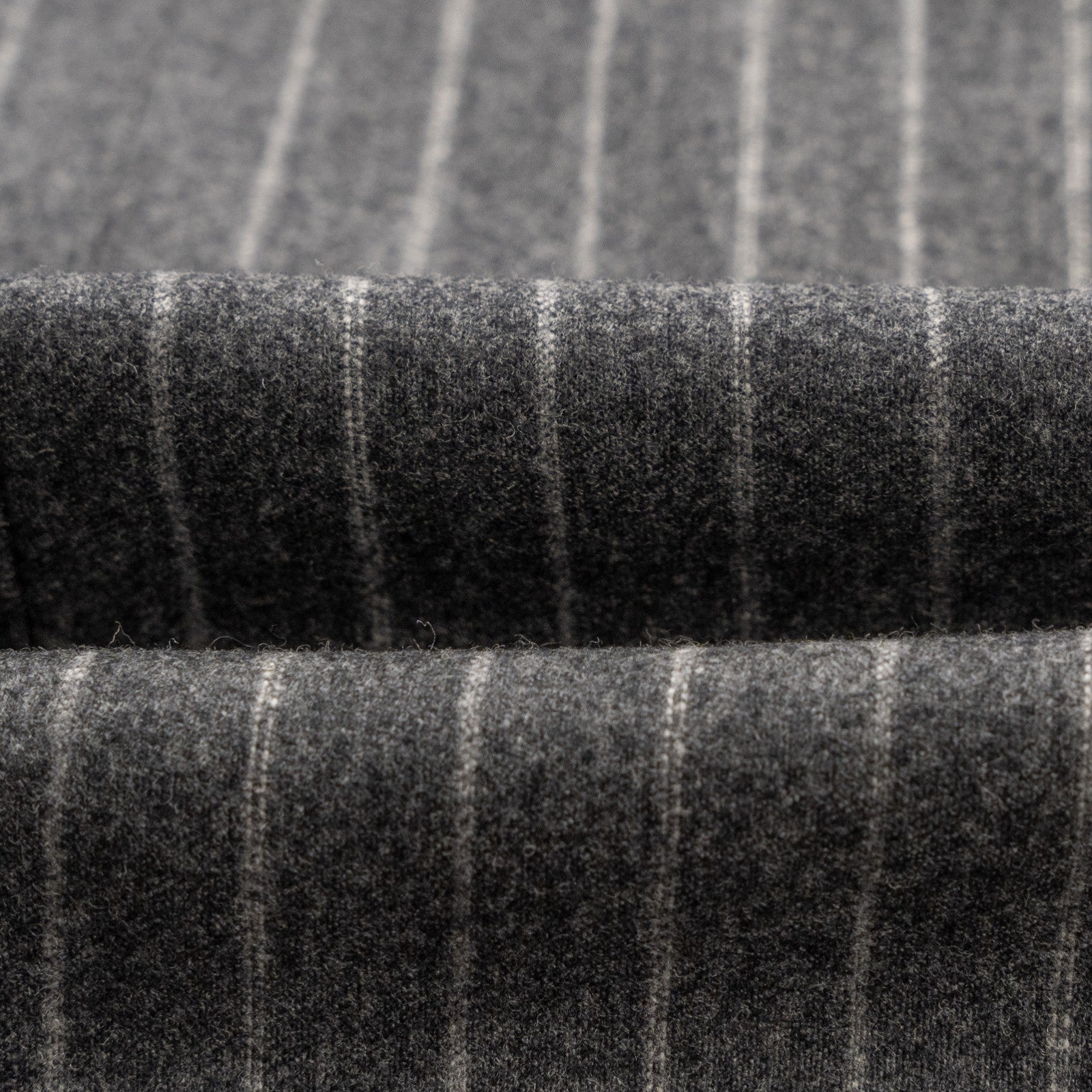 $1800 BURBERRY LONDON 3/2 Roll Suit Wool 100's Pinstripe Gray  46 US / 56 EU 7R