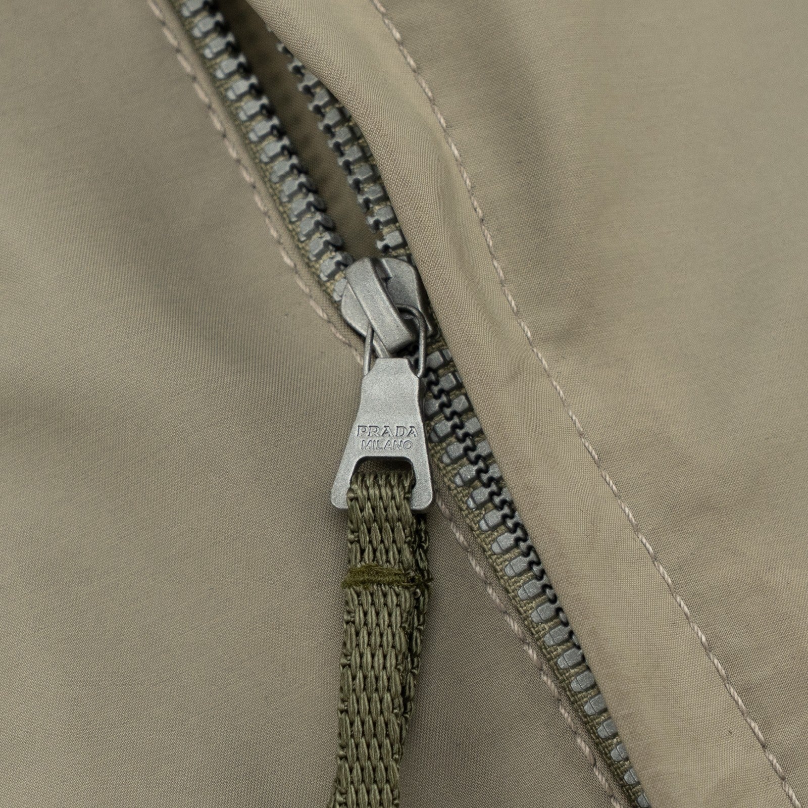 1250$ PRADA MILANO Red Line Khaki Techno Fabric Cargo Pant  36 US / 52 EU