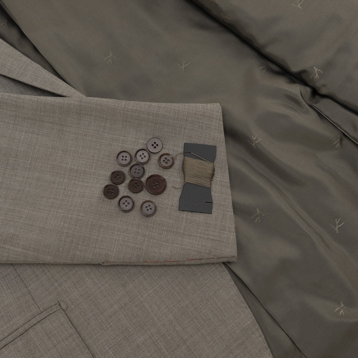 $7255 ISAIA NAPOLI "Sanita" Taupe Suit Extralight Fine Wool 50 US / 60 EU 8R
