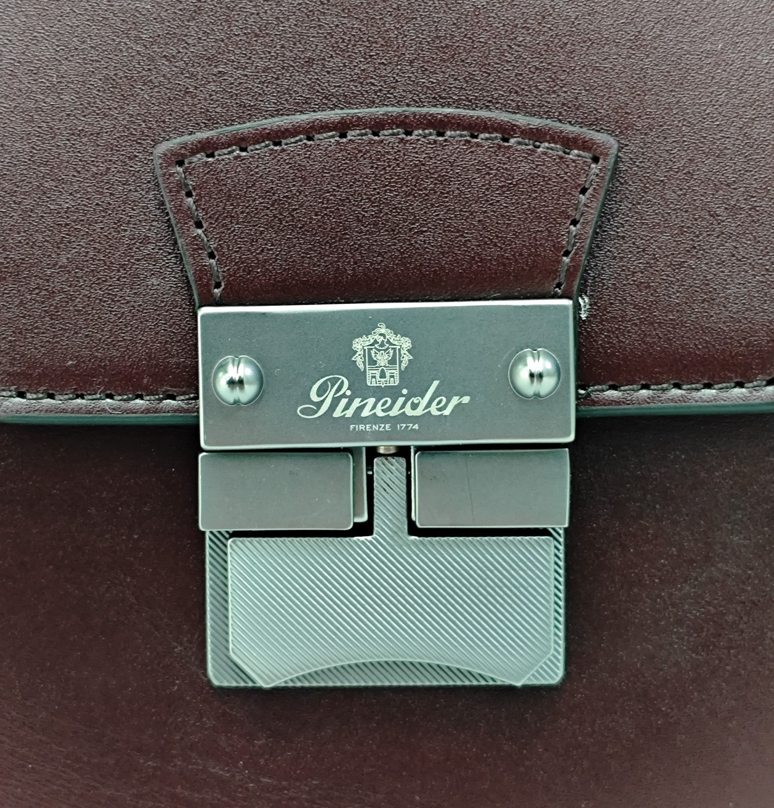 1240$ PINEIDER FIRENZE "Metro Smooth" Calf Briefcase Work Doctor Bag Burgundy