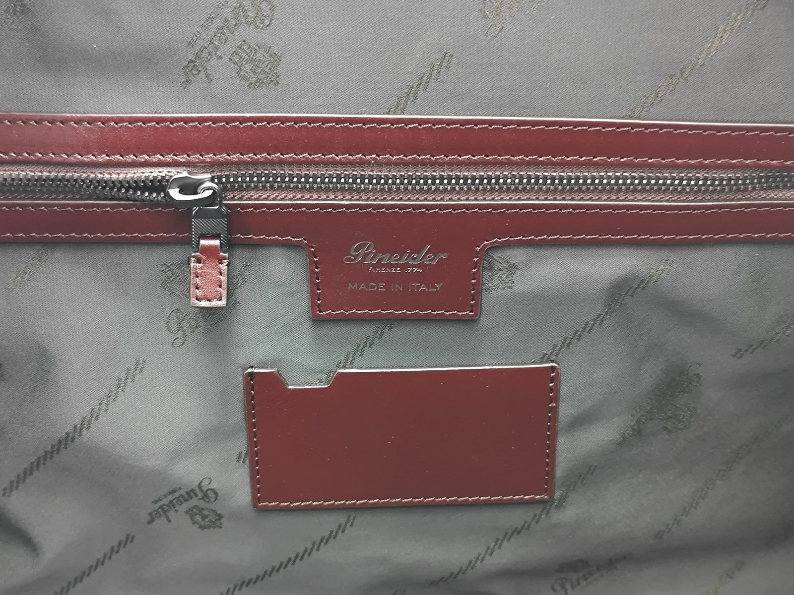 1950$ PINEIDER "Bottolato" Grain Calf Shoulder Travel Duffle Bag Burgundy
