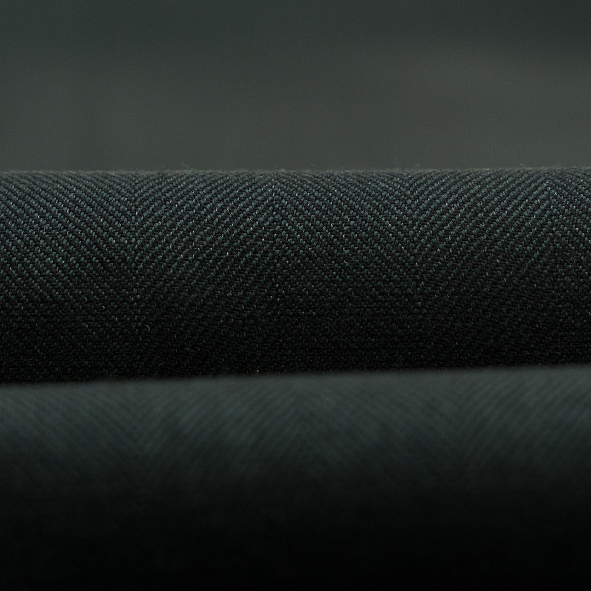 $7155 ISAIA "Sanita" Dark Green Suit Hand-Sewn Fine Wool & Silk Herringbone