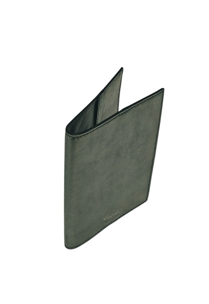 220$ PINEIDER FIRENZE 1774 "Metro Smooth" Passport Holder Calf Laminated Silver