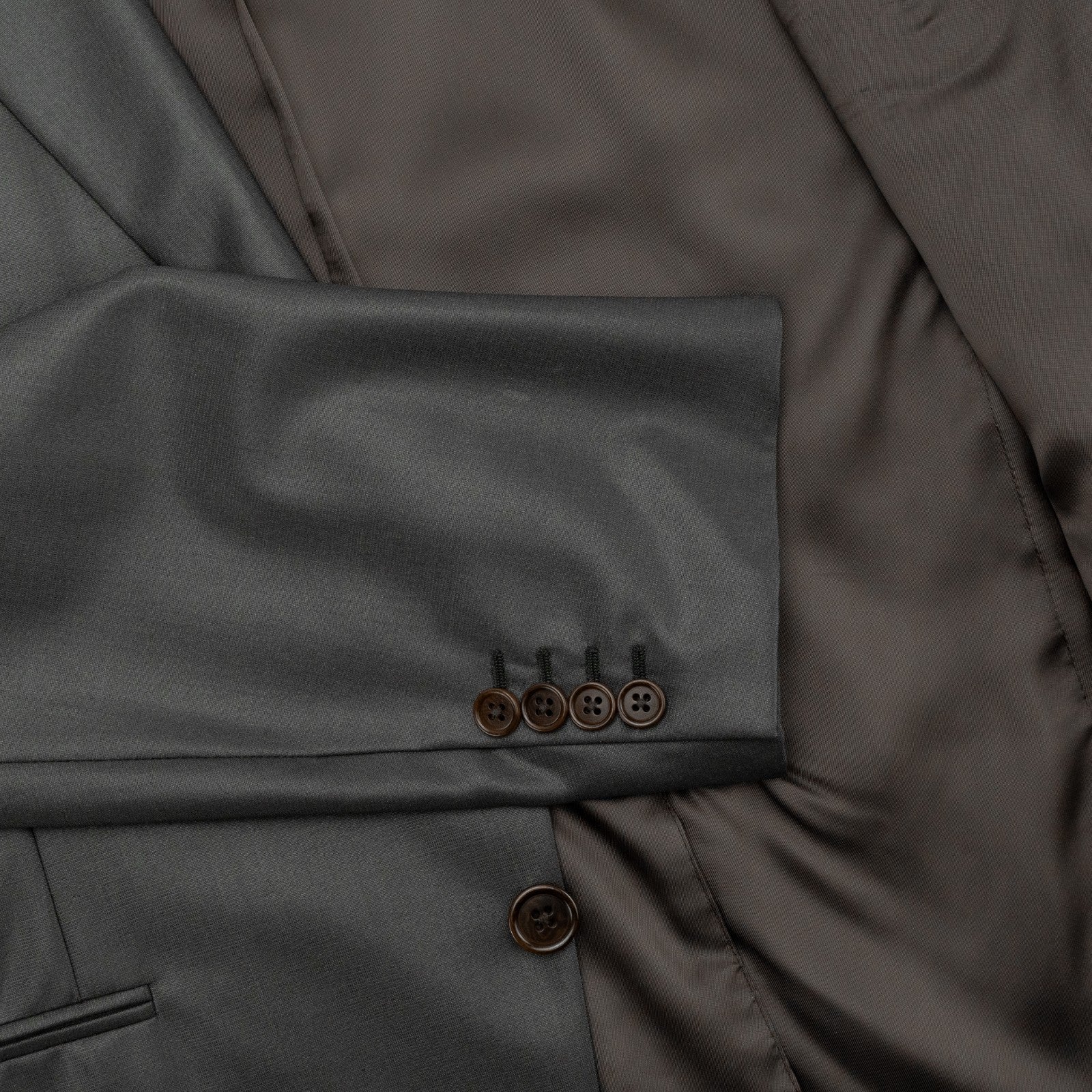 $1800 BURBERRY LONDON Dark Gray Solid Suit Wool Made in Italy 42 US / 52 EU 8R