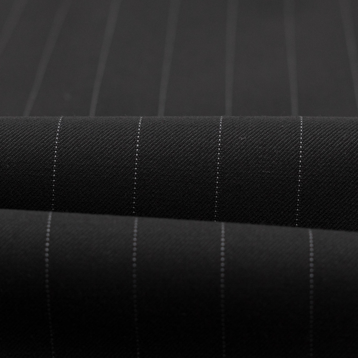 $6600 ISAIA "Gregorio" Black Hand-Sewn Suit Fine Wool Striped 46 US / 56 EU 8R