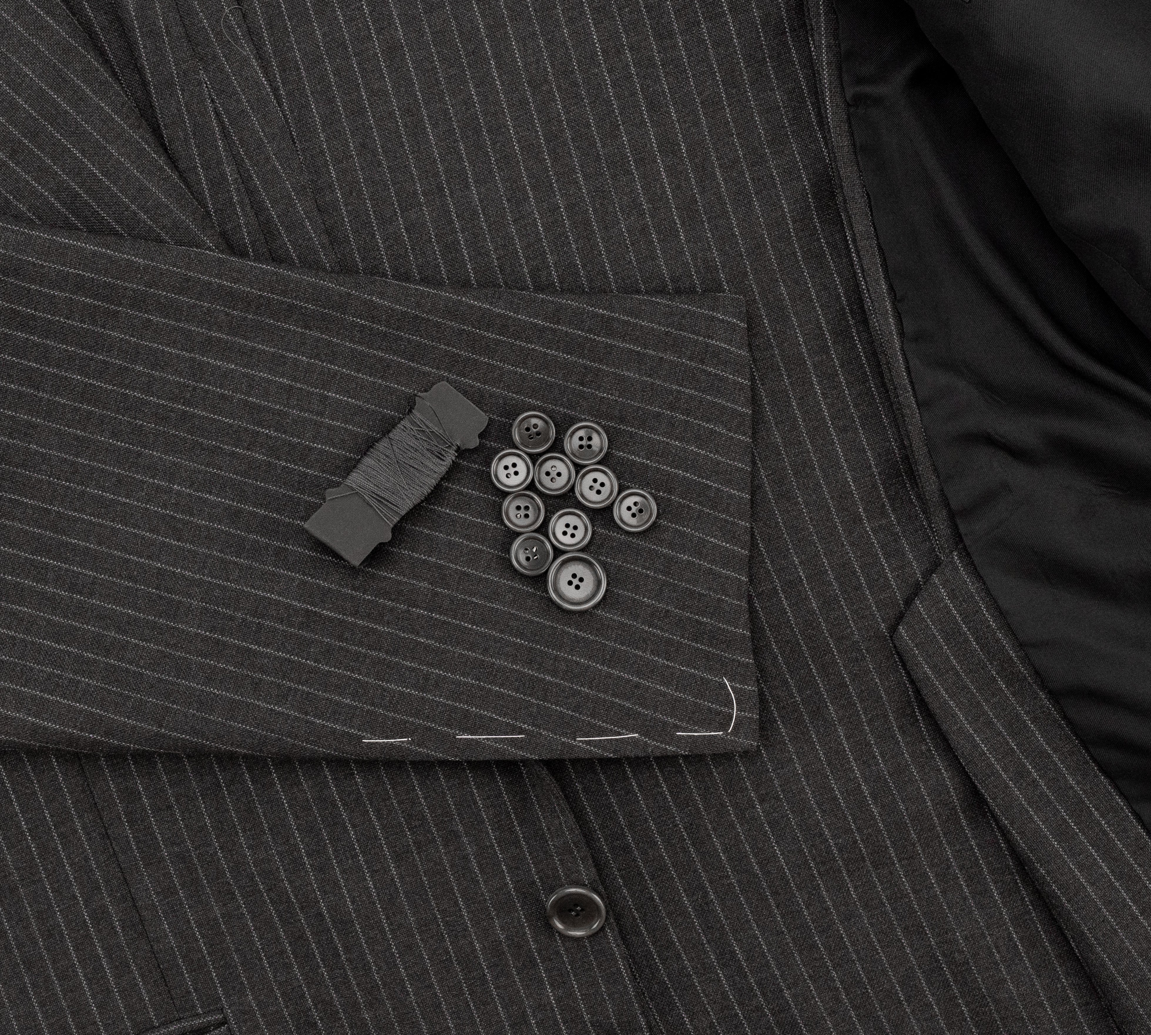 CESARE ATTOLINI NAPOLI 3/2 Roll Suit Gray Wool 100's Pinstripe 40 US / 50 IT